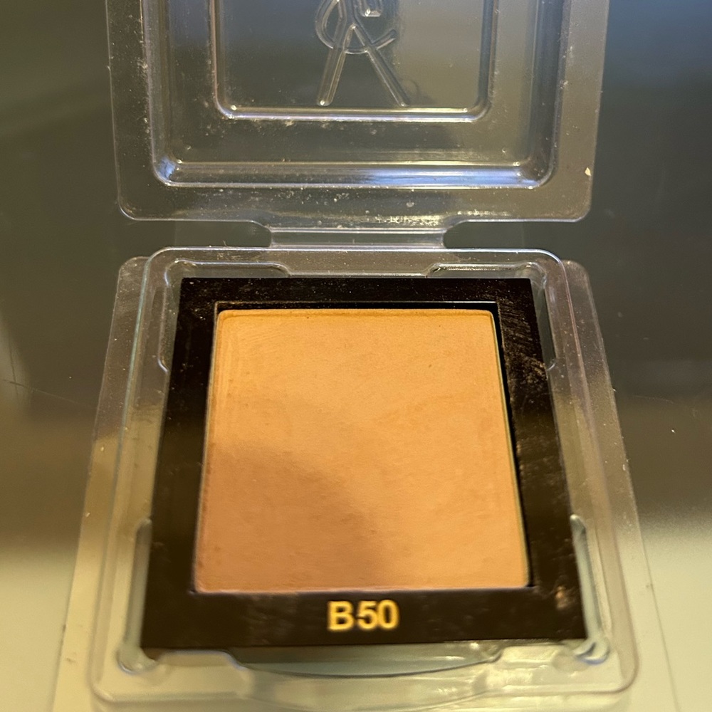 YSL All Hours Setting Powder B50